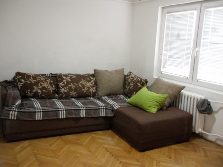 POZAREVAC STAN 55 m2 5.spr. 42.000