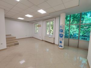 POZAREVAC, LOKAL T.C.EVROCENTAR, 37 m2 , 1.sprat