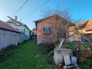 KUCA kostolacki put 102 m2+pom.obj. 57 m2, 6.48 a, u grubim radovima, 50000 EUR