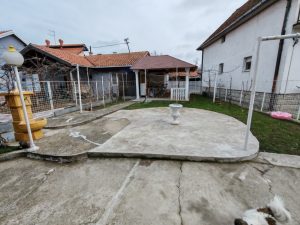 254 m2+ 20 m2, 3,54 m2, kostolacki put 160.000