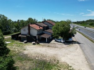 Pozarevac Restoran 650 m2 11,40 ari beogradski put
