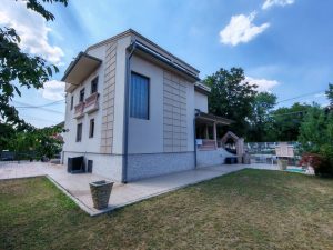 Pozarevac kuca Busije 300 m2, 4.89 ara, CG