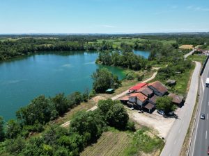 Pozarevac Restoran 650 m2 11,40 ari beogradski put