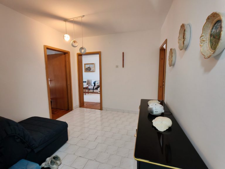POZAREVAC IZDAVANJE CEDE VASOVICA , DJURA, 6. spr, 67m2, 350 e_mes